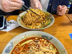 -丁丁猫重庆小面(徐州路店)