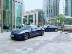 -TESLA 特斯拉(上海太古汇体验店)