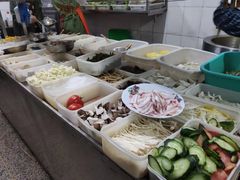 -陆师傅砂锅烫菜(圆通街店)