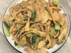 -何适山庄 ·可团建(水长城P2停车场店)