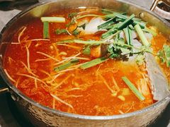 -野山舂·贵州现舂酸汤牛肉(民生路店)