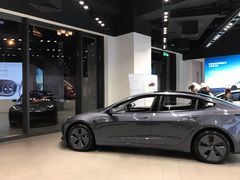 -TESLA 特斯拉(上海太古汇体验店)