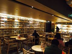 -猫的天空之城概念书店(苏州诚品店)