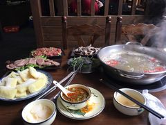 -乡土黄·鲜牛肉火锅·小龙虾(兴业街店)