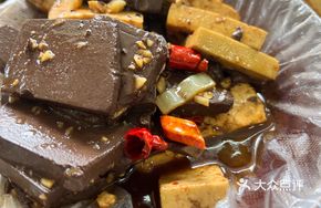 Blood and Tofu Stir-fry
