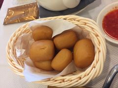 炸馒头-新加坡海鲜共和(名胜世界圣淘沙海滨坊)