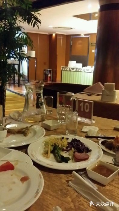 汇泉王朝大饭店-旋转餐厅(南海路店)图片