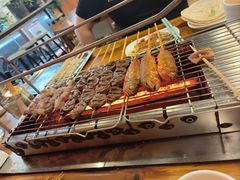 -哈尔滨小酒馆·鲜肉现穿自助烧烤(康新花园店)