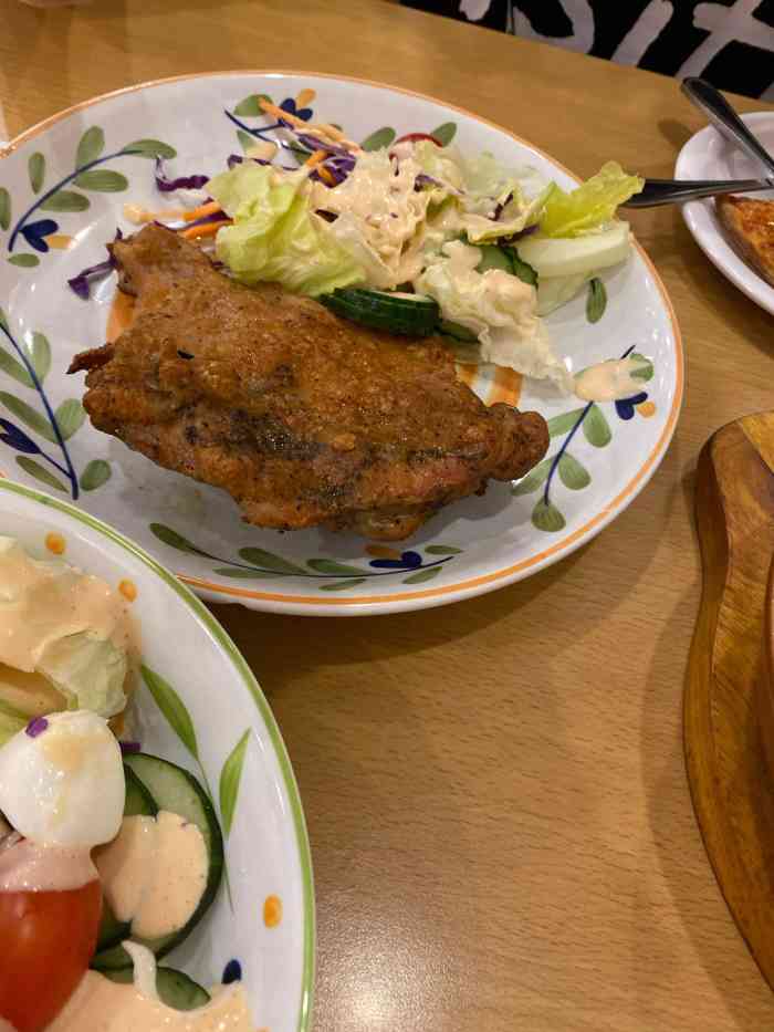萨莉亚意式餐厅(社会山广场店)-"周六到社会山办事,和同事纠结老半天