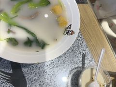 -大脸鸭记鸭血粉丝·小锅米线(水游城店)