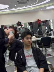 -MOVAN  HAIR莫凡匠人发型屋
