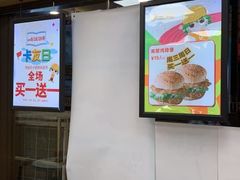用餐区-华莱士·炸鸡汉堡(奥林花园店)