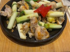 姜葱啫啫牛蛙-香港百合居(LCM置汇旭辉广场店)