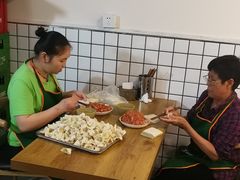 现场包制抄手-包面西施(黄泥磅总店)