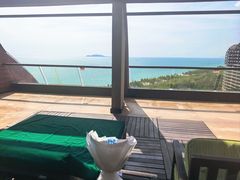 -三亚湾海居雅高铂尔曼度假酒店