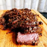 黑胡椒烈酒牛排