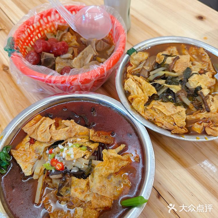 停车场螺蛳粉🍜