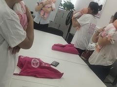 -爱月宝月嫂·育儿嫂