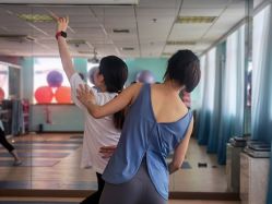 -爱尔乐美孕产瑜伽·普拉提