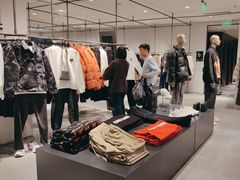 -URBAN REVIVO(欢乐海岸购物中心店)