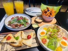 -J's Cafe Lab