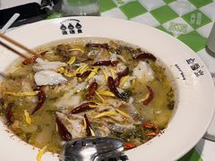 -渔语鱼酸菜鱼新川菜(来福士店)