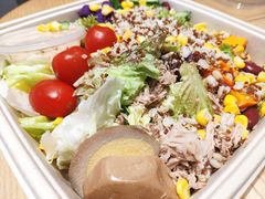金枪鱼谷物沙拉-瑞幸咖啡(1+1大厦店)