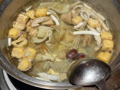 -喃喃椰·糟粕醋·椰子鸡火锅(七堡花园店)