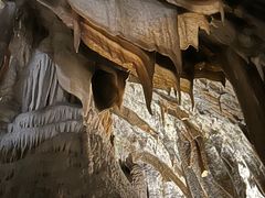 -波斯托伊纳溶洞