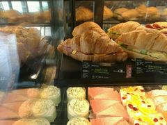-星巴克臻选(莘庄仲盛店)