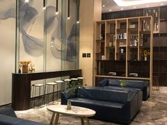 -深圳龙华大浪商业中心亚朵X酒店