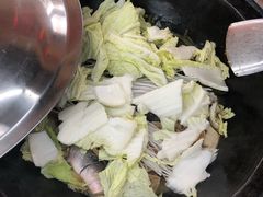 -屯老二农家铁锅炖·行业领军者(梅江店)