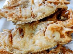 炸偏口鱼-方城小吃店