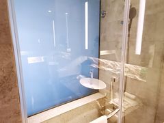 -上海虹桥西郊假日酒店