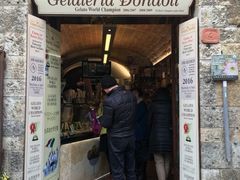 -Gelateria Dondoli