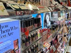 -SUGI杉药局(道顿堀东店)