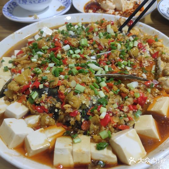 雁城湘菜馆(龙西路176号店)