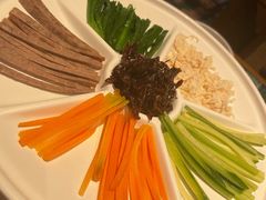 鸡丝凉米线-云海肴·汽锅鸡·云南菜(天山百盛优客店)