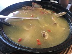 土鸡煲-自在弥林花园餐厅(云栖店)