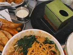 -W COLLECTIVE  DESSERT SHOP