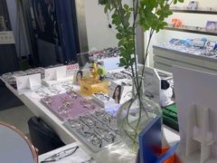 -视野联行眼镜蔡司·依视路官方授权店(顺城店)