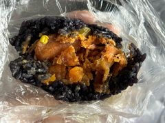 蛋黄肉松饭团-大个子蒸饭