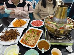 -撒拉人家.酸菜牦牛肉火锅