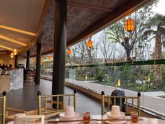 -茅草房·河畔园林火锅