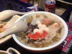 手工红糖冰粉-热火朝天鲜切牛肉火锅(南强街巷店)