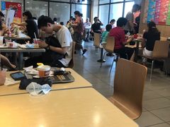 大堂-麦当劳(军博店)