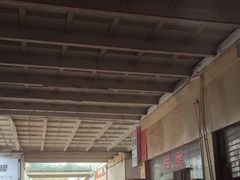 -鲨鱼皮汽车凹陷玻璃修复(静安店)