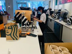 -星巴克臻选(上海淮海百盛购物中心店)