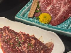 -山川小町·极番烧肉(新地假日广场店)