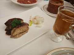 法式香煎鹅肝红酒牛肝菌佐时蔬-莫斯科餐厅